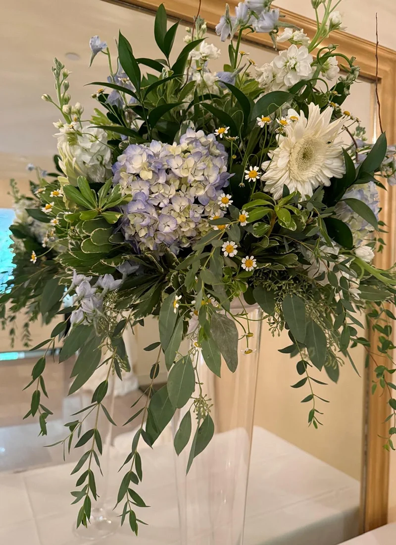 Custom floral design for weddings